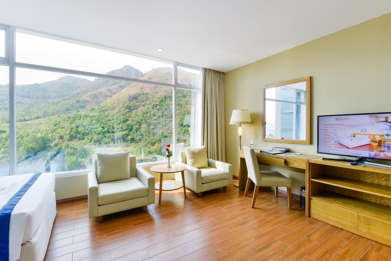 Tri Giao Hotel Nha Trang Buitenkant foto