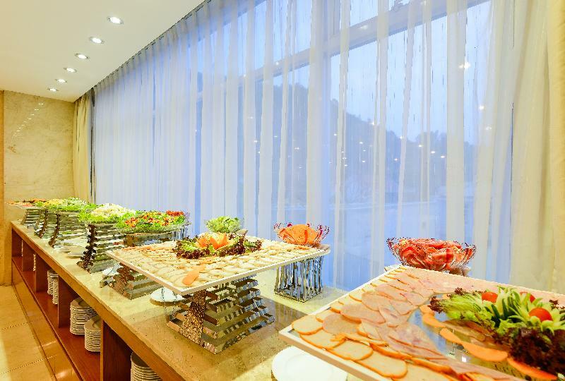 Tri Giao Hotel Nha Trang Buitenkant foto